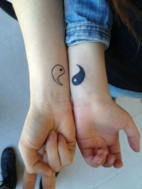 Tatuaje madre e hija: ¡30 inspiraciones para marcar ese amor en la piel! - 55 - enero 24, 2023