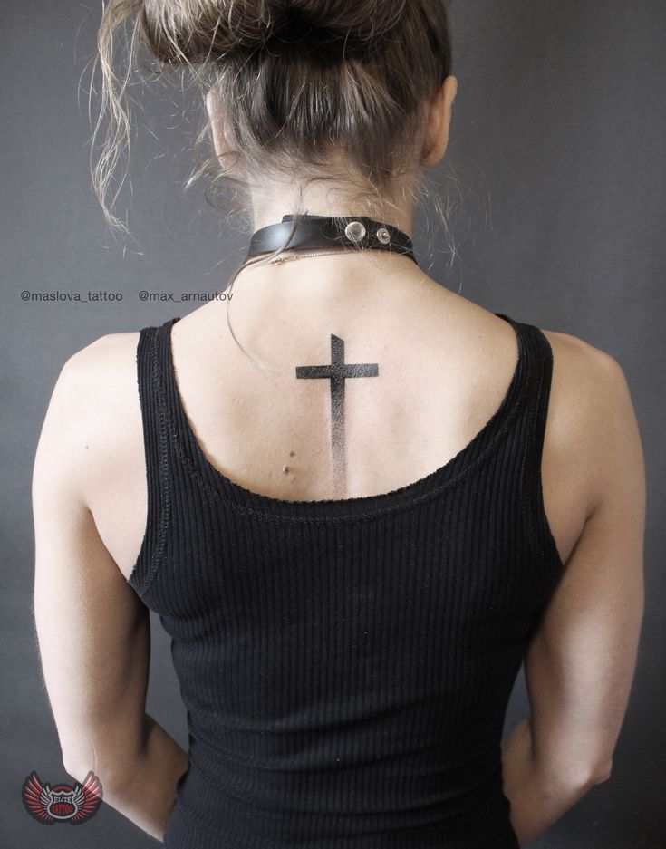 Tatuaje de cruz: mira diseños que reflejan fe y esperanza - 65 - enero 25, 2023