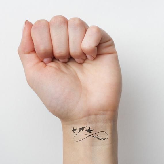 Tatuaje infinito: encuentra ideas para hacer el tuyo! - 29 - enero 25, 2023