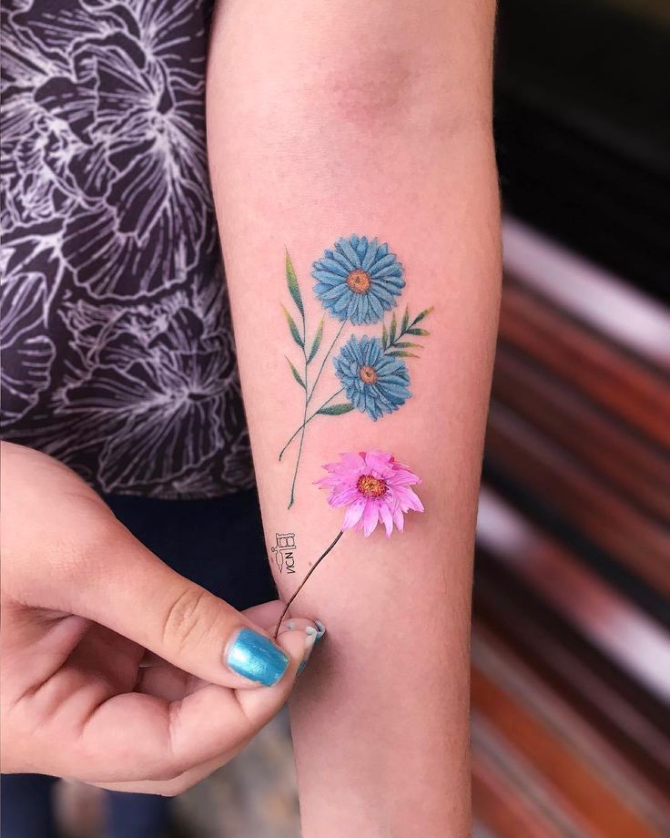 Tatuaje de flor: conoce sus significados y mira 81 ideas - 117 - enero 24, 2023