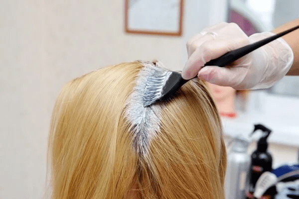 ¿Cómo decolorar el cabello en casa?: el paso a paso para cambiar el look - 9 - enero 19, 2023