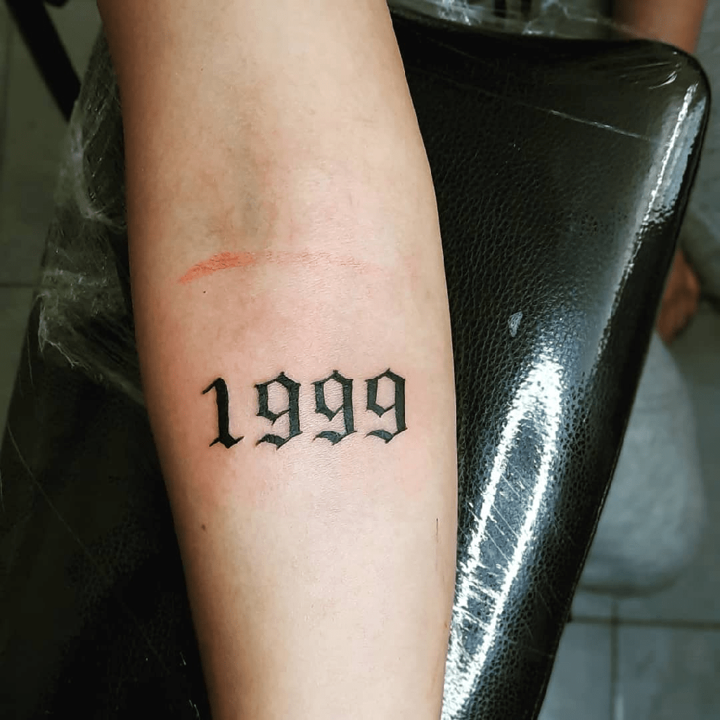 ¿Qué significa el tatuaje de 1999? - 9 - enero 22, 2023