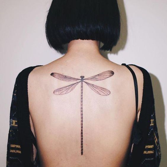 60 Inspiraciones para tatuajes femeninos en la espalda - 47 - enero 24, 2023