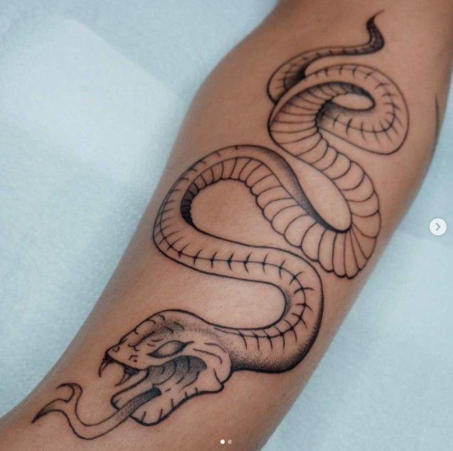 Mira las mejores opciones de tatuajes de serpiente para mujeres - 7 - enero 24, 2023