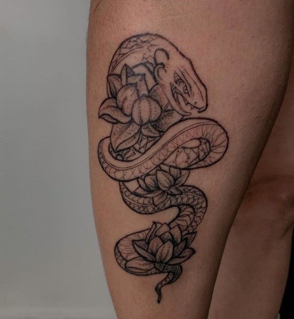 Mira las mejores opciones de tatuajes de serpiente para mujeres - 13 - enero 24, 2023