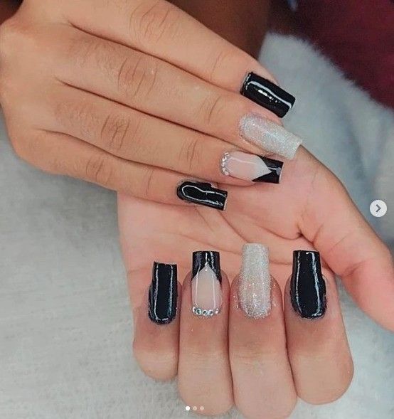 18 Sugerencias de uñas decoradas negras para destacar - 39 - enero 21, 2023