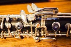 ¿Cuál es la diferencia entre el clarinete y oboe?