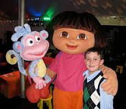 ¿Cómo se llaman los personajes de Dora la Exploradora?