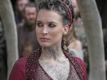 ¿Quién es la madre de Astrid en Vikingos?