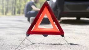 ¿Qué distancia deben ser visibles los triángulos de preseñalización de peligro?