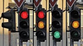 ¿Cómo van los colores del semáforo en orden?