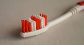 ¿Qué problema resuelve el cepillo de dientes?