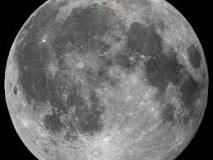 ¿Por qué la Luna cambia de forma?