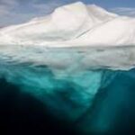 ¿Por qué los icebergs flotan?