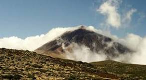 ¿Cuál es el tercer volcán más grande del mundo?