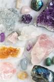 ¿Qué tipo de piedra es el cristal?