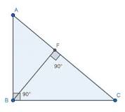 Alturas en Triángulos: Una Intersección Clave - 3 - febrero 26, 2023