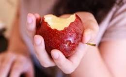 ¿Cuál es la mejor hora para comer una manzana?