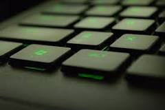 ¿Cómo activar el teclado de una laptop?