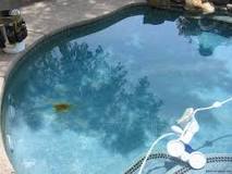 ¿Cómo quitar las manchas de óxido de la piscina?