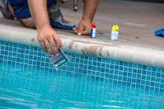 ¿Que echar para subir el pH de la piscina?