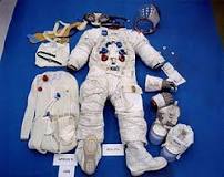 ¿Cuánto pesa un traje de astronauta en libras?