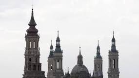 ¿Cuánto miden las torres del Pilar de Zaragoza?