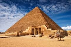 ¿Cuáles son las principales características de la arquitectura egipcia?
