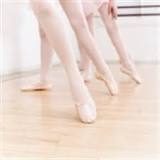 ¿Qué les pasa a los pies de las bailarinas de ballet?