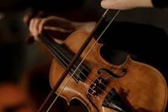 ¿Cómo se llama el instrumento que es como un violín grande?