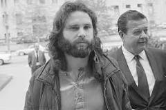 ¿Cuánto Midió Jim Morrison? - 19 - febrero 16, 2023