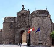 ¿Cómo se llama la Puerta de Toledo?
