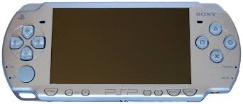 ¿Cuándo salió la PSP E1000?