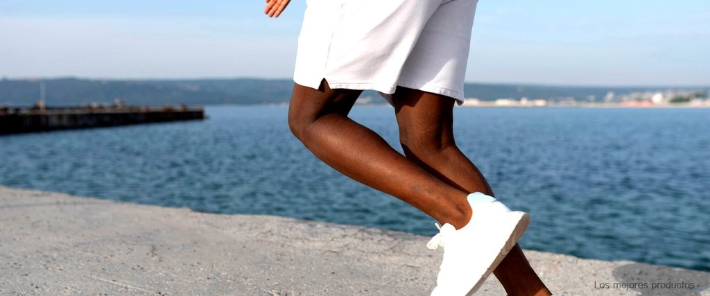 Combina tus outfits con las Adidas SL 72 blancas: versatilidad y estilo garantizados
