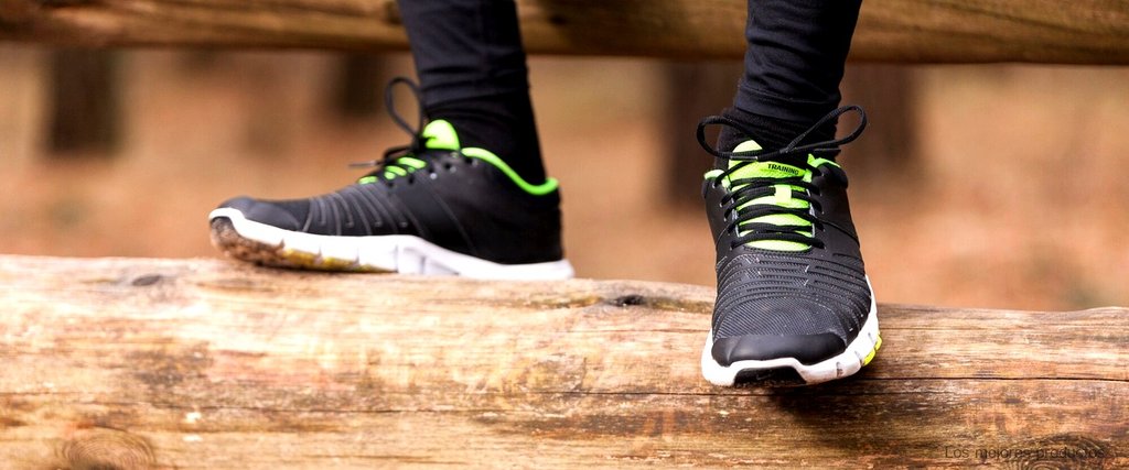 ¿Cómo se llaman las zapatillas Nike con muelles?