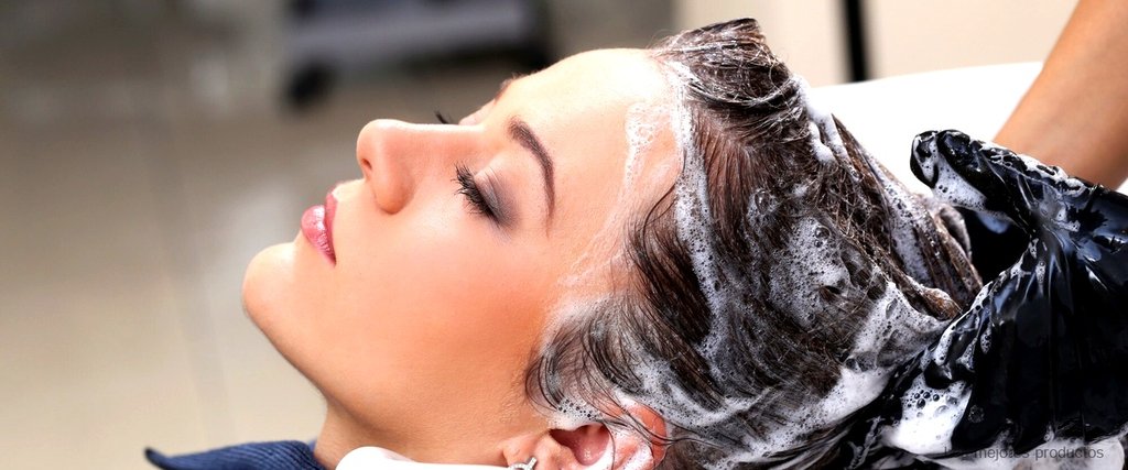 ¿Cómo se utiliza la espuma para el cabello?