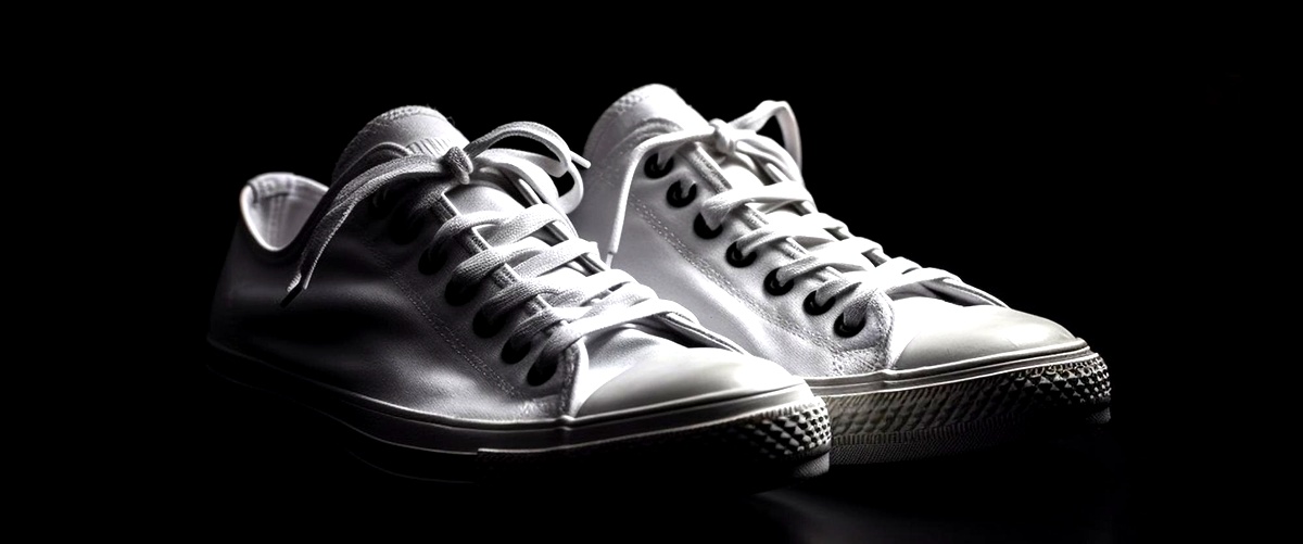 Descubre el icónico diseño de las Adidas SL 72 blancas