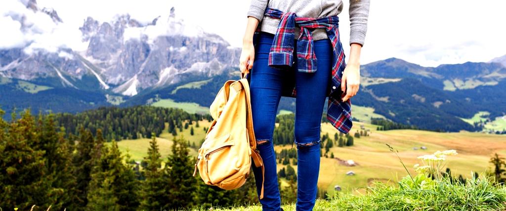 Descubre la nueva colección de ropa deportiva para mujer en Lidl: pantalón trekking incluido