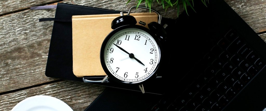El reloj calendario Alzheimer: una solución práctica y efectiva para recordar fechas clave