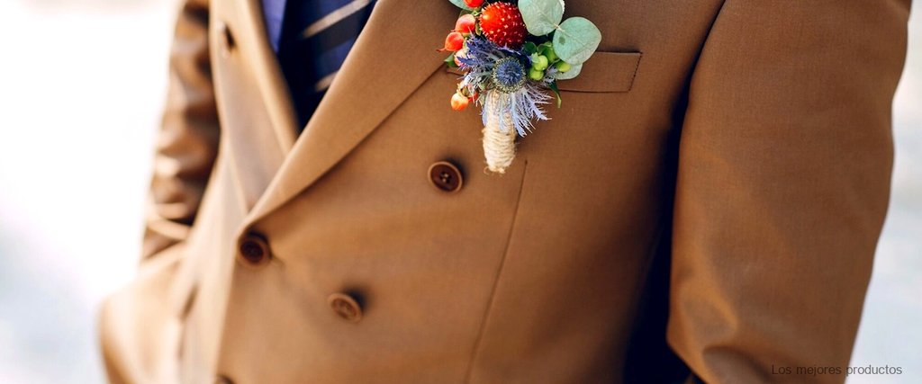 Elegancia contemporánea: los trajes para boda de hombre en Zara