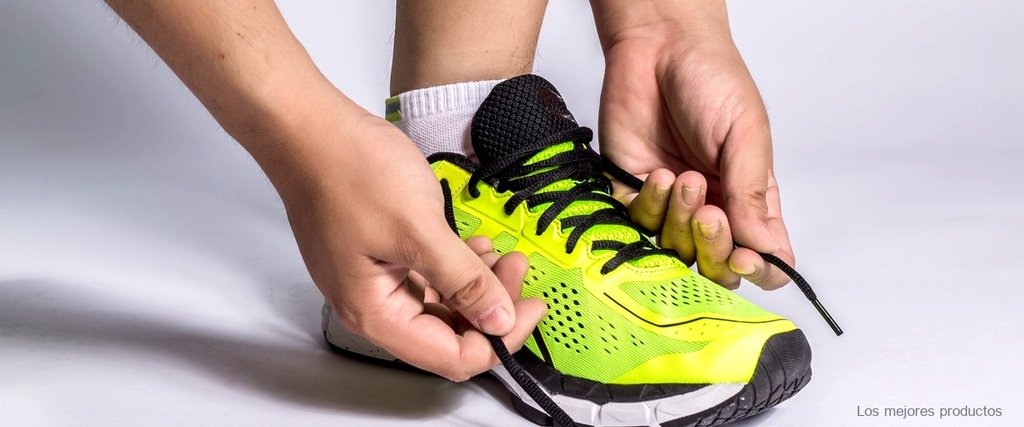 nike shox r4 foot locker