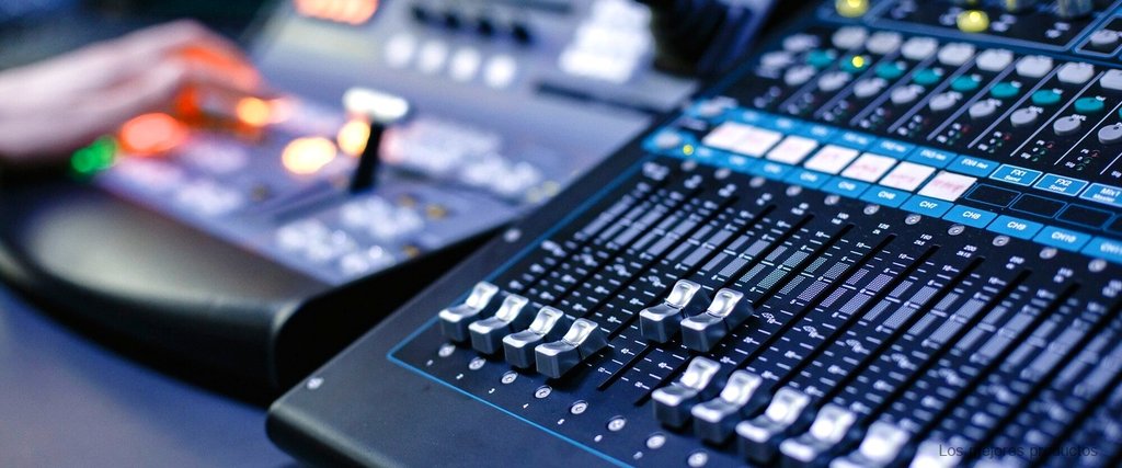 Mesa de mezclas con reproductor USB: la opción ideal para los DJs que buscan comodidad y practicidad