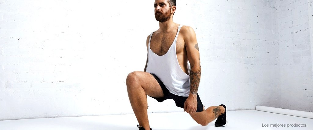 Potencia y comodidad: Descubre la línea de ropa de crossfit para hombres de Nike
