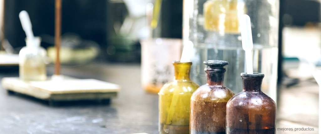 ¿Qué tipo de destilación utilizaría para obtener una esencia natural?