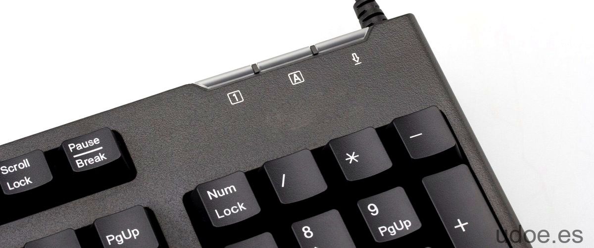 ¿Cuál es la combinación de teclas de control y shift en el teclado?